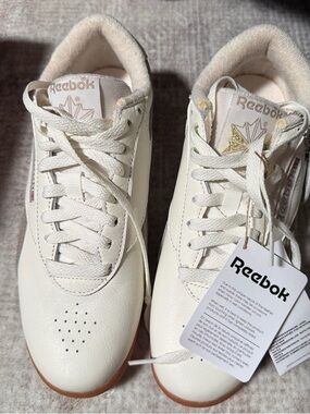 NWT Reebok